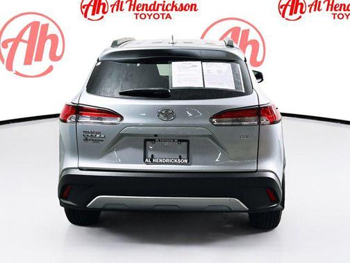 2024 Toyota Corolla Cross LE