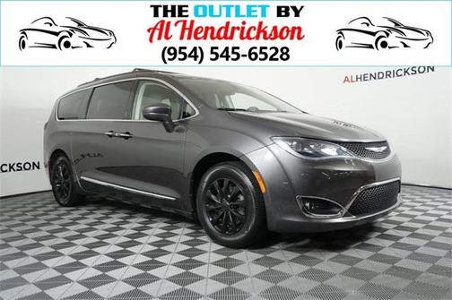 2017 Chrysler Pacifica Touring-L