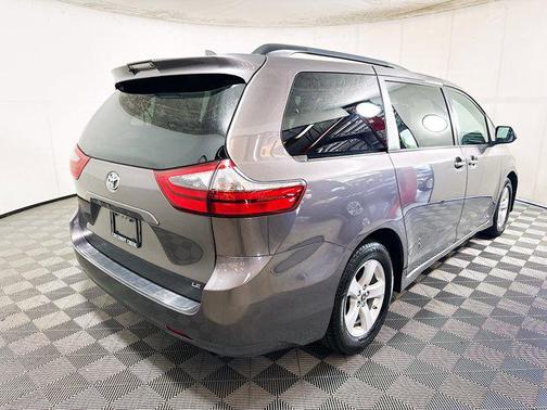 Predawn Gray Mica 2020 Toyota Sienna LE