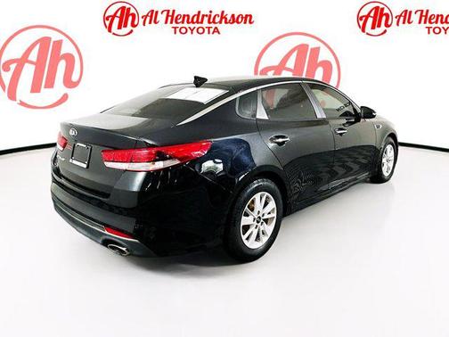 2017 Kia Optima LX