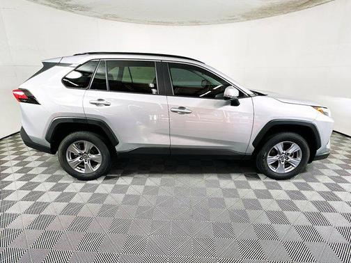 Silver Sky Metallic 2022 Toyota RAV4 XLE