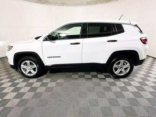 Bright White Clearcoat 2023 Jeep Compass Sport