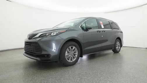 2025 Toyota Sienna LE