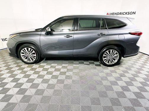 2022 Toyota Highlander Platinum