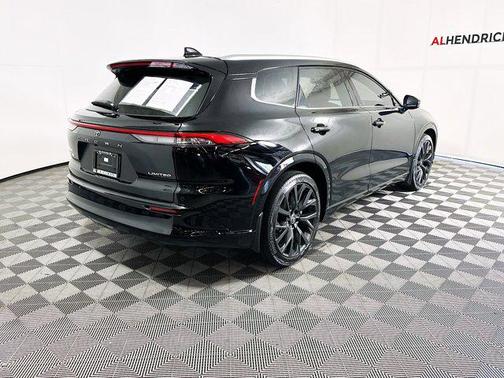 2025 Toyota Crown Signia Limited