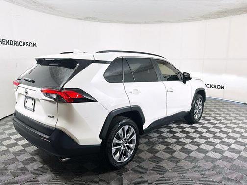 2022 Toyota RAV4 XLE Premium