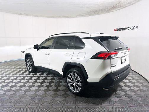 2022 Toyota RAV4 XLE Premium