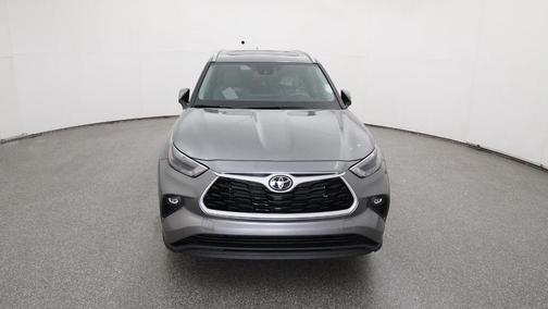 2025 Toyota Highlander XLE