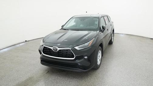 2025 Toyota Highlander LE