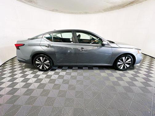 Gun Metallic 2021 Nissan Altima 2.5 SV