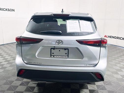 2024 Toyota Highlander LE