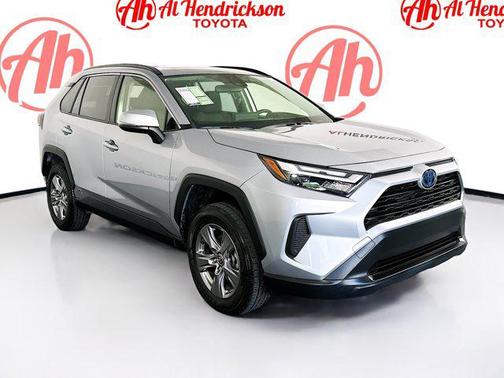 2022 Toyota RAV4 Hybrid XLE