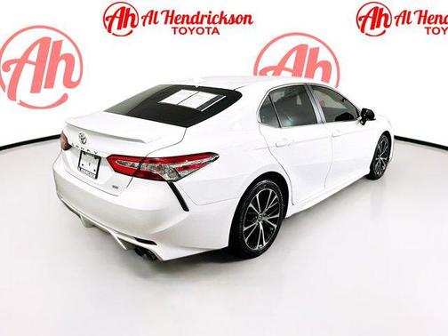 2020 Toyota Camry SE
