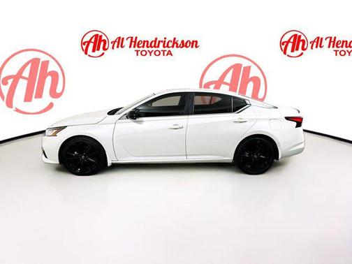 2022 Nissan Altima SR FWD