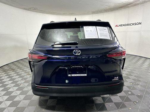 2021 Toyota Sienna XLE 7 Passenger