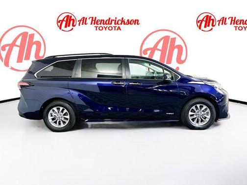 2021 Toyota Sienna XLE 7 Passenger