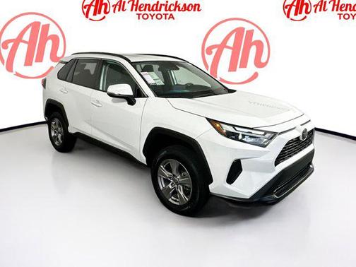 2022 Toyota RAV4 XLE
