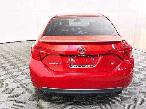 Barcelona Red Metallic 2018 Toyota Corolla SE