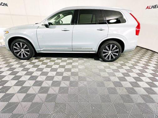 2024 Volvo XC90 B5 Core Bright Theme