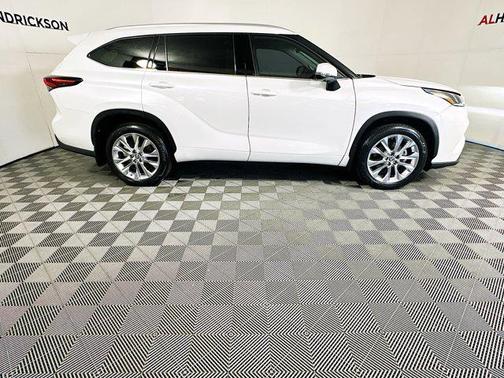 2024 Toyota Highlander Limited