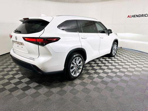 2024 Toyota Highlander Limited