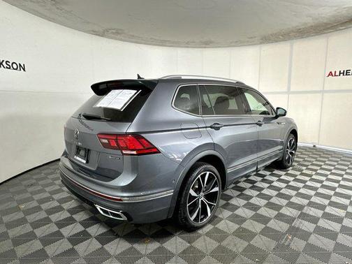 2024 Volkswagen Tiguan 2.0T SEL R-Line 4MOTION