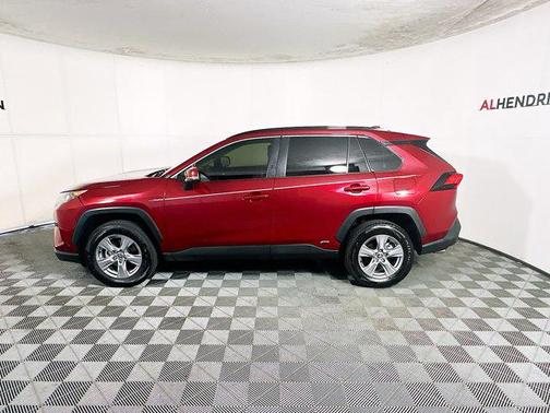 2022 Toyota RAV4 Hybrid SE