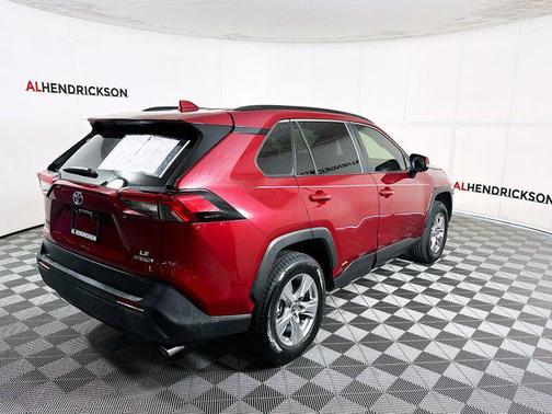 2022 Toyota RAV4 Hybrid SE