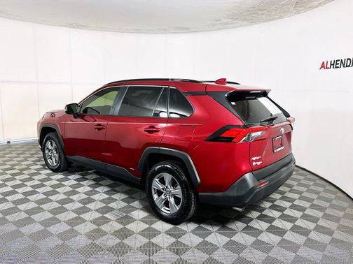2022 Toyota RAV4 Hybrid SE
