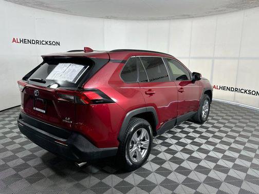 2022 Toyota RAV4 Hybrid SE