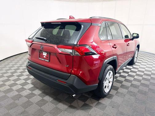 Pearl 2019 Toyota RAV4 LE