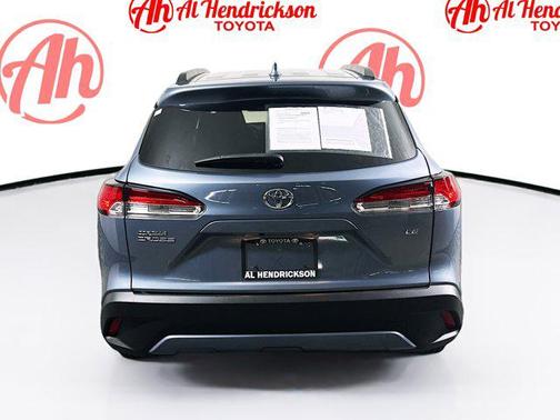 2024 Toyota Corolla Cross LE