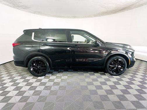 2024 Mitsubishi Outlander SE Black Edition S-AWC