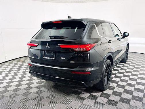 2024 Mitsubishi Outlander SE Black Edition S-AWC