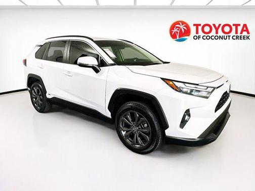 2023 Toyota RAV4 Hybrid XLE Premium