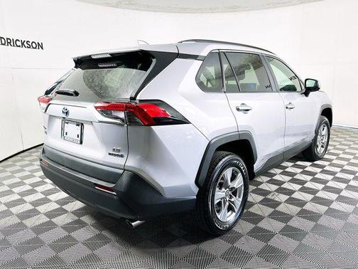 2024 Toyota RAV4 Hybrid SE