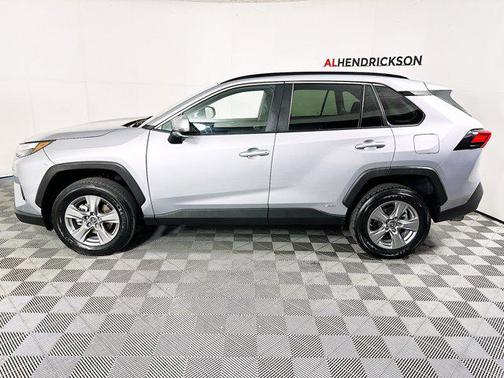 2024 Toyota RAV4 Hybrid SE
