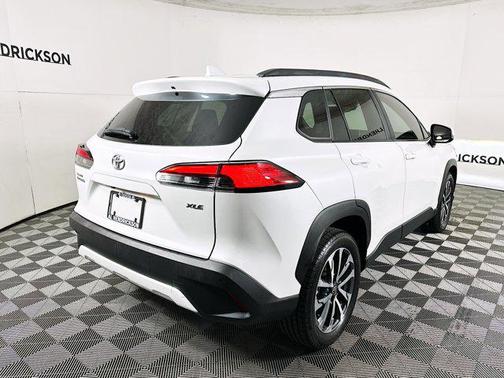 2023 Toyota Corolla Cross XLE