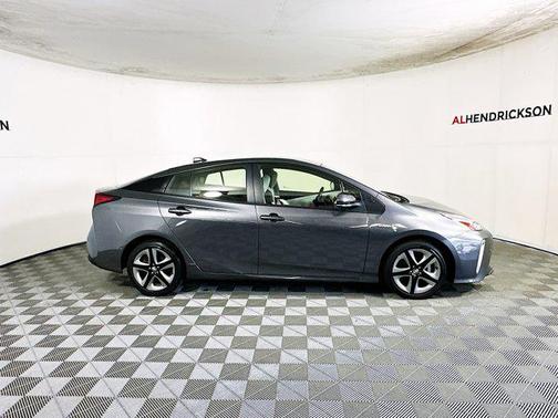 2022 Toyota Prius XLE