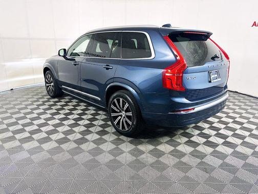 2025 Volvo XC90 B5 Core