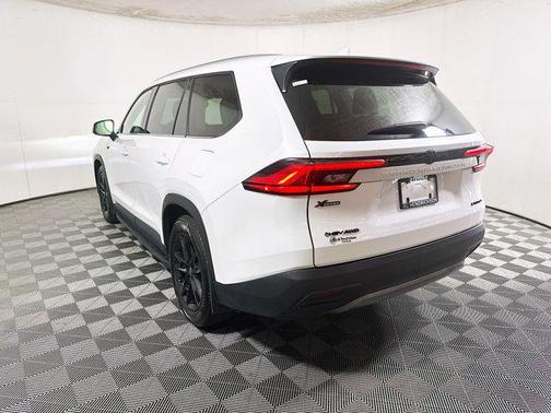 Pearl 2024 Toyota Grand Highlander Limited