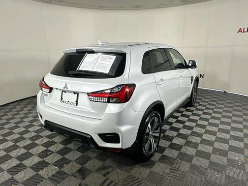 2024 Mitsubishi Outlander Sport 2.0 LE