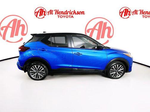 2022 Nissan Kicks SV
