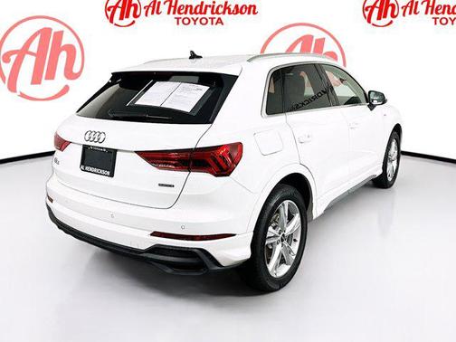 2023 Audi Q3 Premium 45 TFSI S line quattro Tiptronic