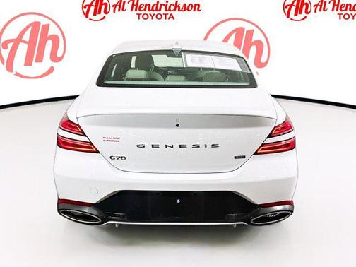 2023 Genesis G70 3.3T RWD