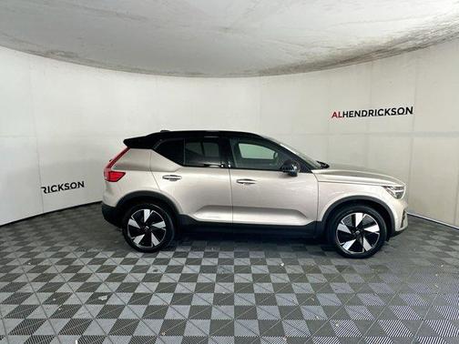 2024 Volvo XC40 Recharge Pure Electric Twin Plus