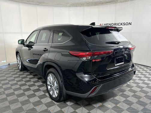 2022 Toyota Highlander Limited