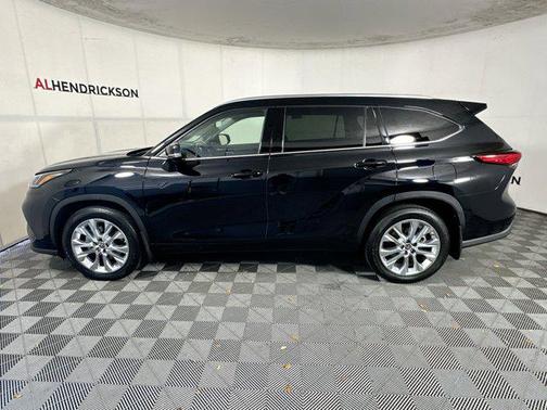 2022 Toyota Highlander Limited
