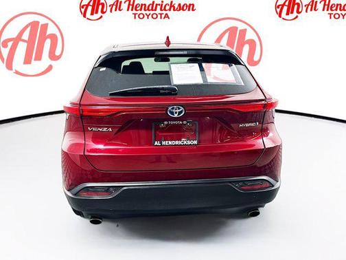 2022 Toyota Venza LE