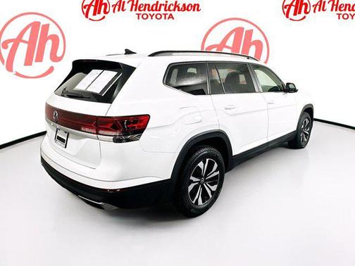 2024 Volkswagen Atlas 2.0T SE